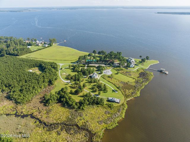 220 Pungo Shores Drive, Belhaven, NC 27810