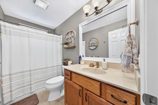 317 Georgee Rd, Jamestown, TN 38556