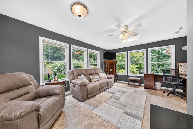 317 Georgee Rd, Jamestown, TN 38556