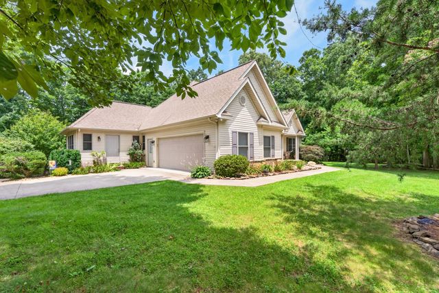317 Georgee Rd, Jamestown, TN 38556