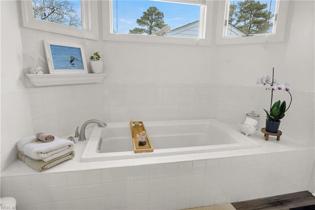 3449 S Crestline DR, Virginia Beach, VA 23464