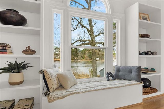 3449 S Crestline DR, Virginia Beach, VA 23464