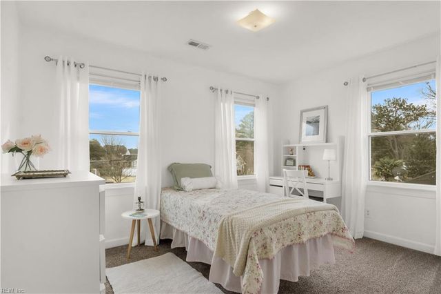 3449 S Crestline DR, Virginia Beach, VA 23464