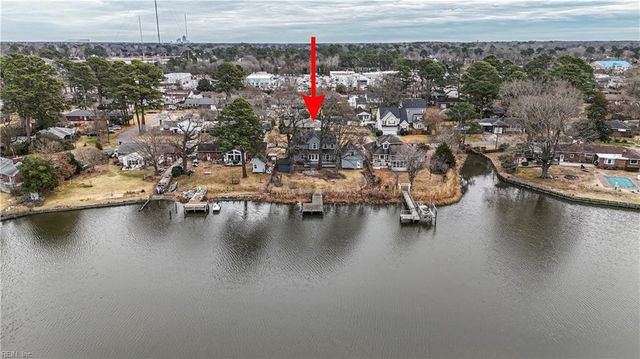 3449 S Crestline DR, Virginia Beach, VA 23464