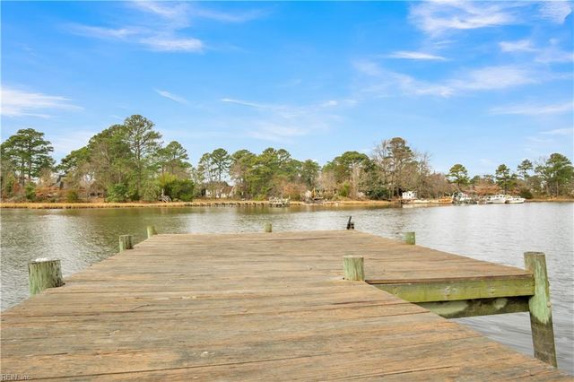 3449 S Crestline DR, Virginia Beach, VA 23464