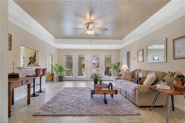 3449 S Crestline DR, Virginia Beach, VA 23464