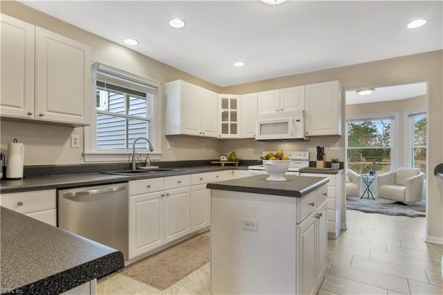 3449 S Crestline DR, Virginia Beach, VA 23464