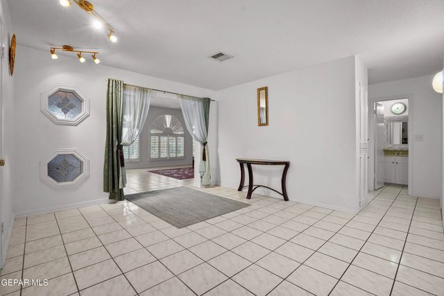 1273 SOUTHWESTERN Drive, El Paso, TX 79912
