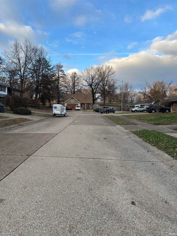 6117 Ashbrooke Road, Evansville, IN 47710