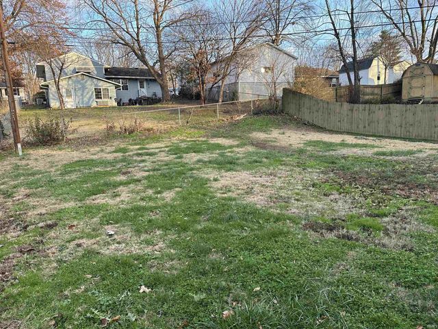 6117 Ashbrooke Road, Evansville, IN 47710