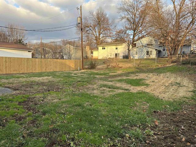 6117 Ashbrooke Road, Evansville, IN 47710