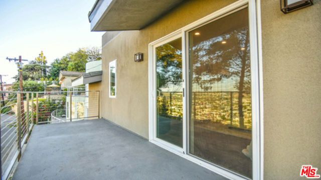 649 Cross Avenue, Los Angeles, CA 90065