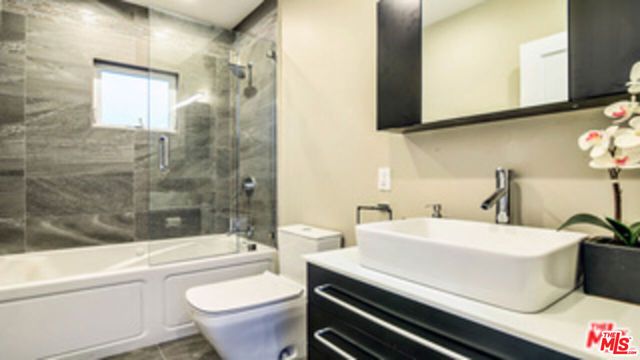 649 Cross Avenue, Los Angeles, CA 90065