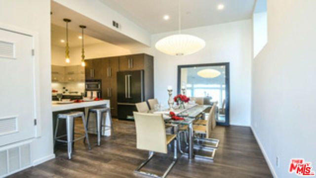 649 Cross Avenue, Los Angeles, CA 90065