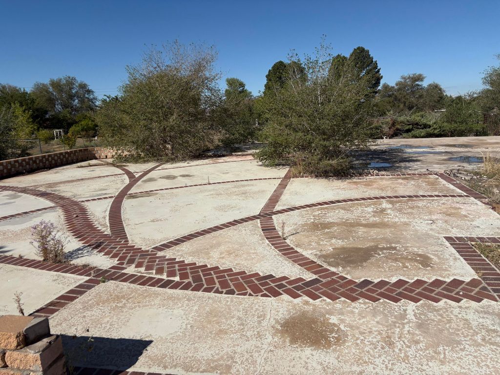 205 AVENIDA DEL FUEGO, Rio Communities, NM 87002