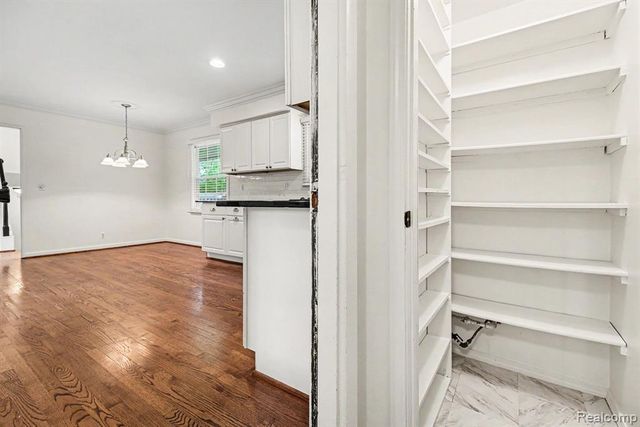 2641 Townhill, Troy, MI 48084
