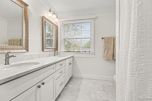 2641 Townhill, Troy, MI 48084