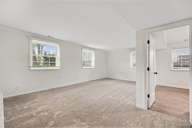 2641 Townhill, Troy, MI 48084