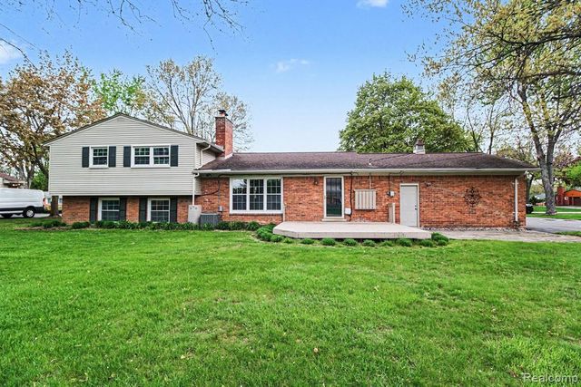 2641 Townhill, Troy, MI 48084