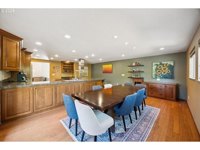 8615 Sw REBECCA Ln, Beaverton, OR 97008
