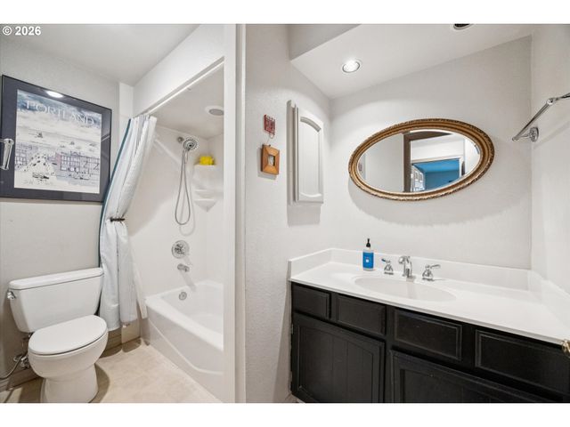 8615 Sw REBECCA Ln, Beaverton, OR 97008