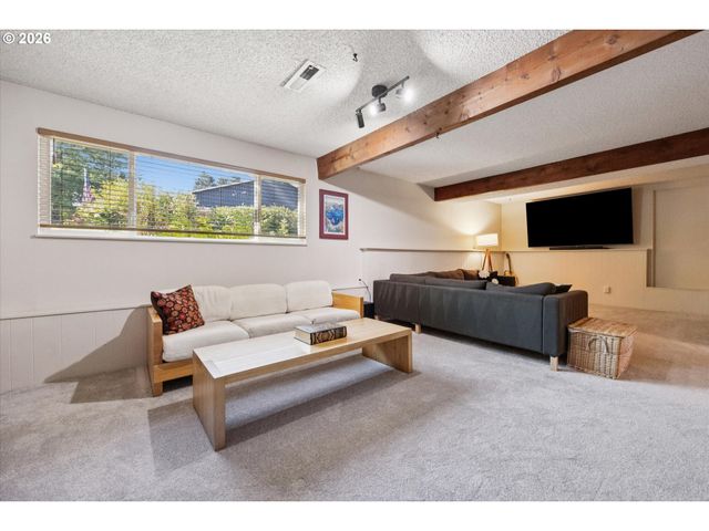 8615 Sw REBECCA Ln, Beaverton, OR 97008