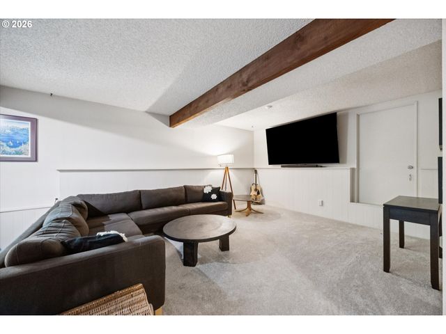 8615 Sw REBECCA Ln, Beaverton, OR 97008