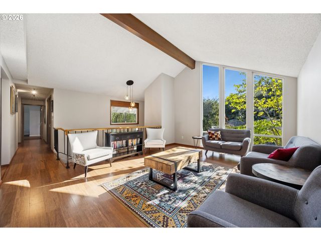 8615 Sw REBECCA Ln, Beaverton, OR 97008
