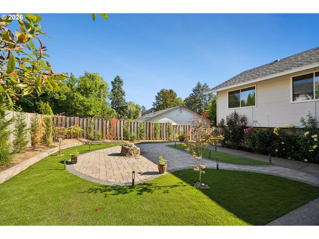 8615 Sw REBECCA Ln, Beaverton, OR 97008
