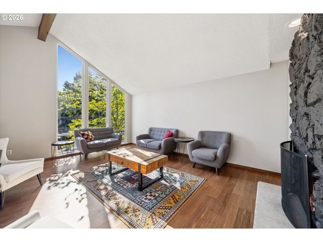 8615 Sw REBECCA Ln, Beaverton, OR 97008