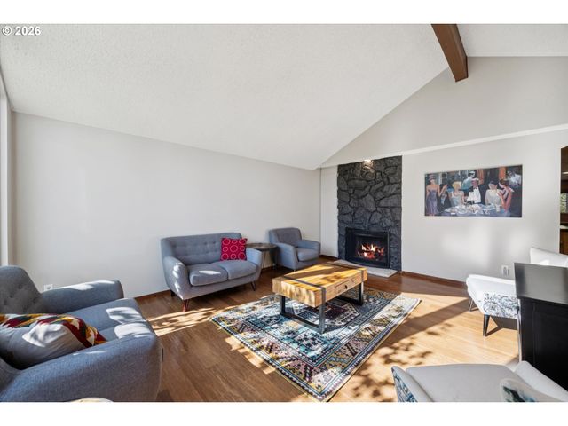 8615 Sw REBECCA Ln, Beaverton, OR 97008