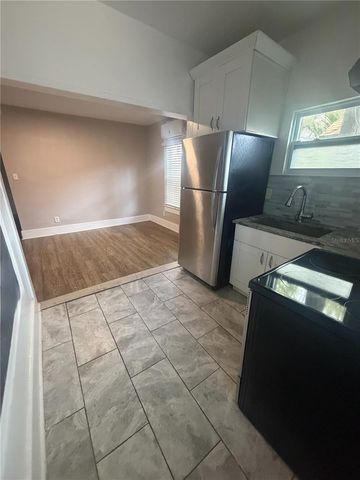 819 6TH STREET N 2, St Petersburg, FL 33701