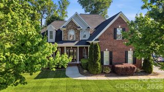 123 Coral Rutledge Drive, Mount Holly, NC 28120