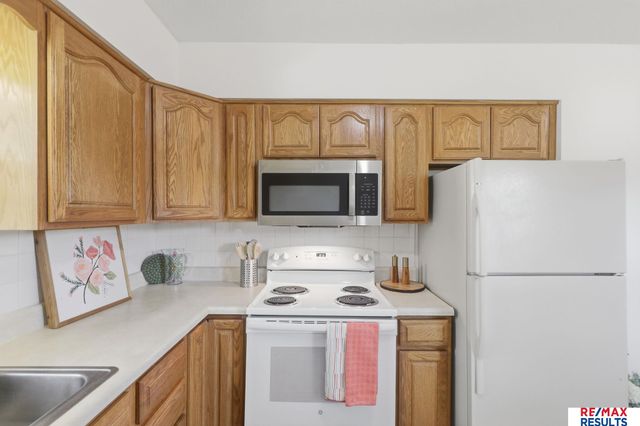 9417 Miami Street, Omaha, NE 68134