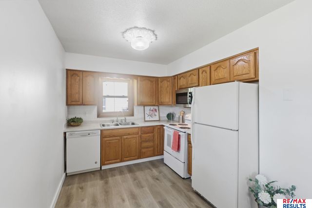 9417 Miami Street, Omaha, NE 68134
