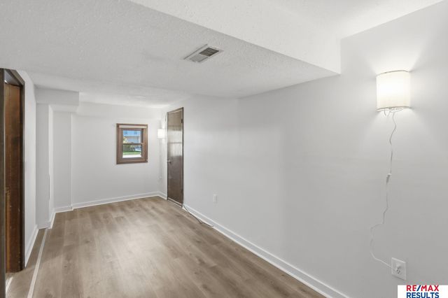 9417 Miami Street, Omaha, NE 68134