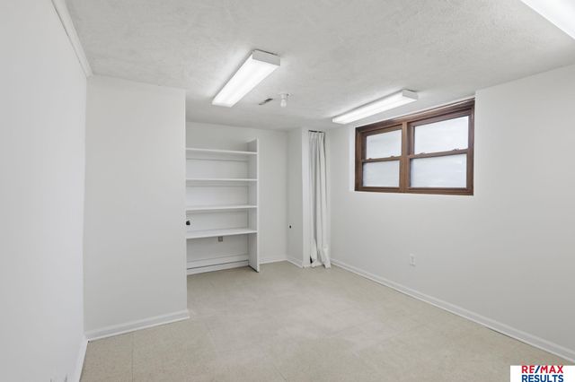 9417 Miami Street, Omaha, NE 68134