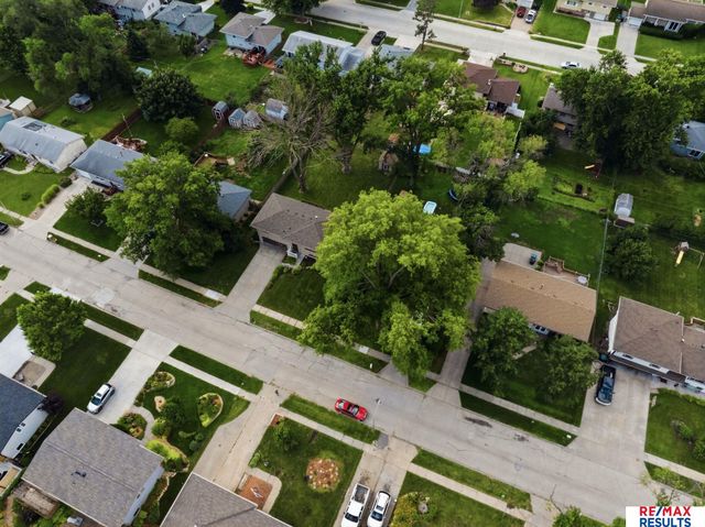 9417 Miami Street, Omaha, NE 68134