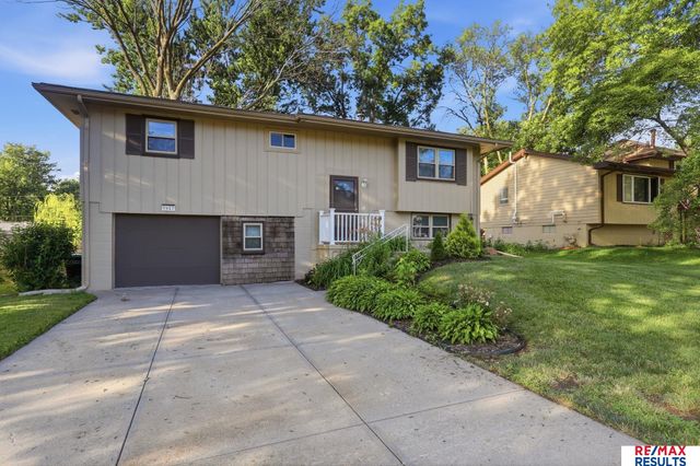 9417 Miami Street, Omaha, NE 68134