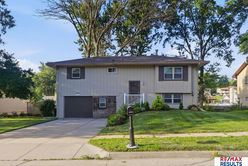 9417 Miami Street, Omaha, NE 68134