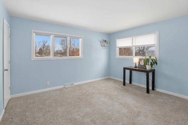 3281 Broadmore Drive, Bay City, MI 48706