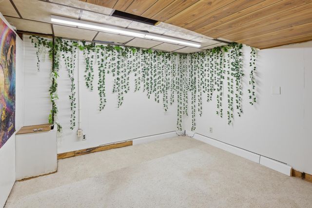 3281 Broadmore Drive, Bay City, MI 48706