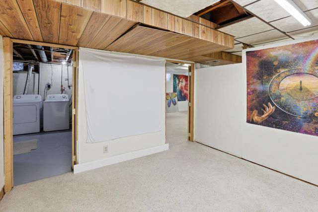 3281 Broadmore Drive, Bay City, MI 48706