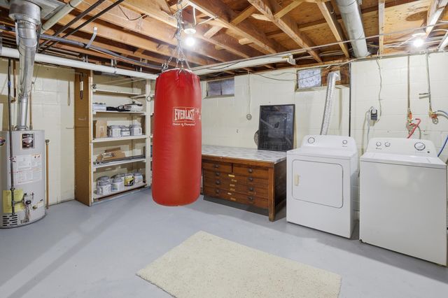 3281 Broadmore Drive, Bay City, MI 48706