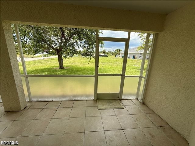 1701 NE 26th TER, Cape Coral, FL 33909