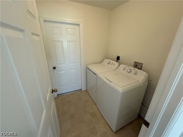 1701 NE 26th TER, Cape Coral, FL 33909
