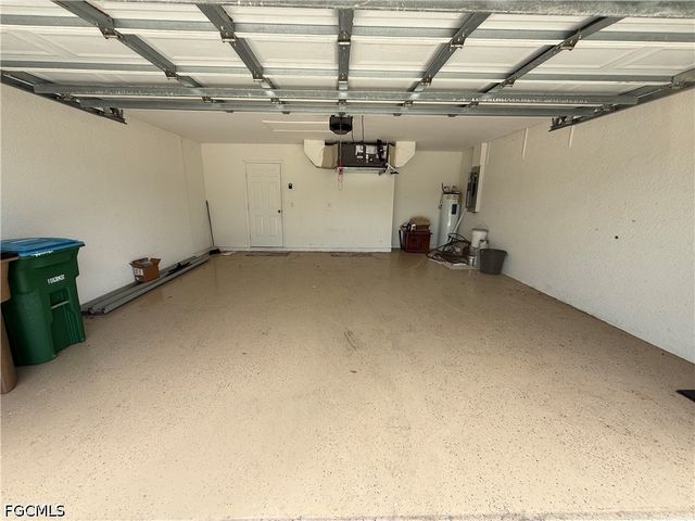 1701 NE 26th TER, Cape Coral, FL 33909