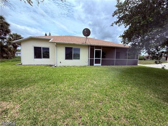 1701 NE 26th TER, Cape Coral, FL 33909
