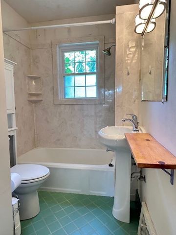 1055 N Pollard Avenue, Fayetteville, AR 72701