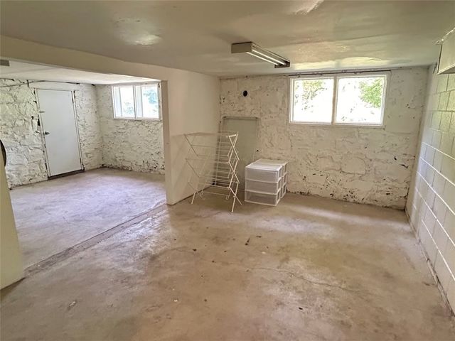 1055 N Pollard Avenue, Fayetteville, AR 72701